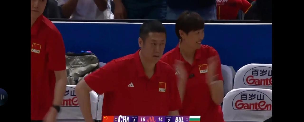 赵勇你和龚翔宇在想干啥？
女排世联赛香港站中国女排对阵保加利亚女排的比赛已经结束