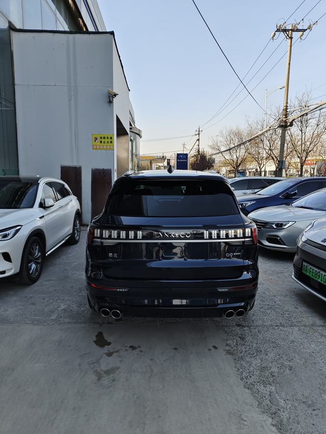 运动版有没有一脚踢开后备箱？
我都提了很多次了，后备箱没反应。有没有运动版的同僚