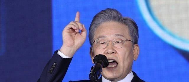一年3600亿美元的“大蛋糕”，韩国，说不要就不要了！就在昨天，总统李在明，在美