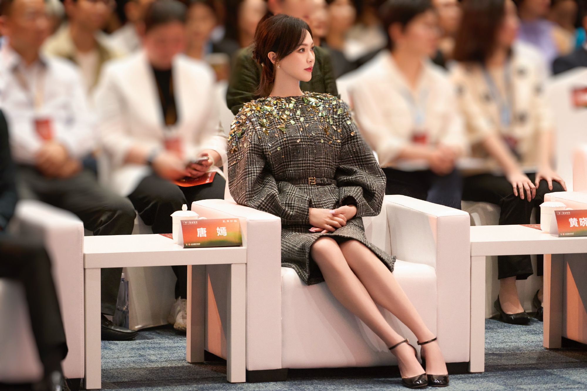 女明星唐嫣的美腿