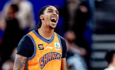 曾效力于CBA上海久事大鲨鱼队的 多诺万·威廉姆斯，在今日NBA夏季联赛，湖人8
