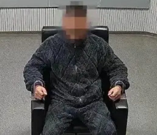 出内鬼了？！2月份，浙江一家公司突然察觉6吨稀土不翼而飞，可仓库大门却毫发无损，
