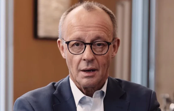 特朗普对普京的“特别忠诚”，竟让德国开始认真考虑建立自己的核武库了！据华尔街日报