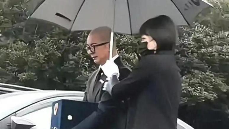 没完没了！大S墓地秀上演，马筱梅发声打的不止是台媒的脸
