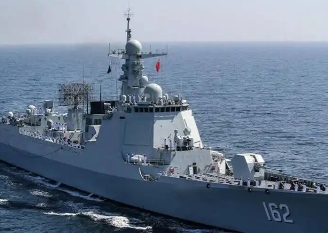 为啥我国允许南宁舰和银川舰全世界晃悠呢？说白了就是给全世界看的，一边执行任务一边