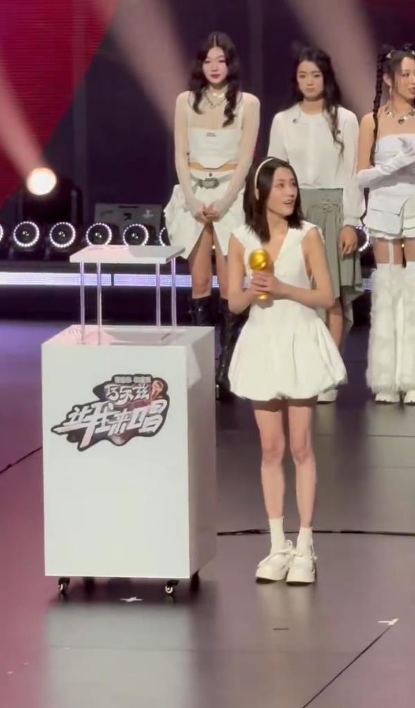 张凯丽女儿张可盈晋级全国12强，“星二代”标签引关注