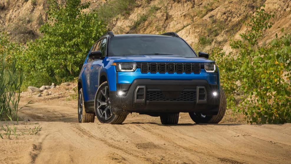 油耗37MPG！全新切诺基搭混动，一箱油续航超500英里