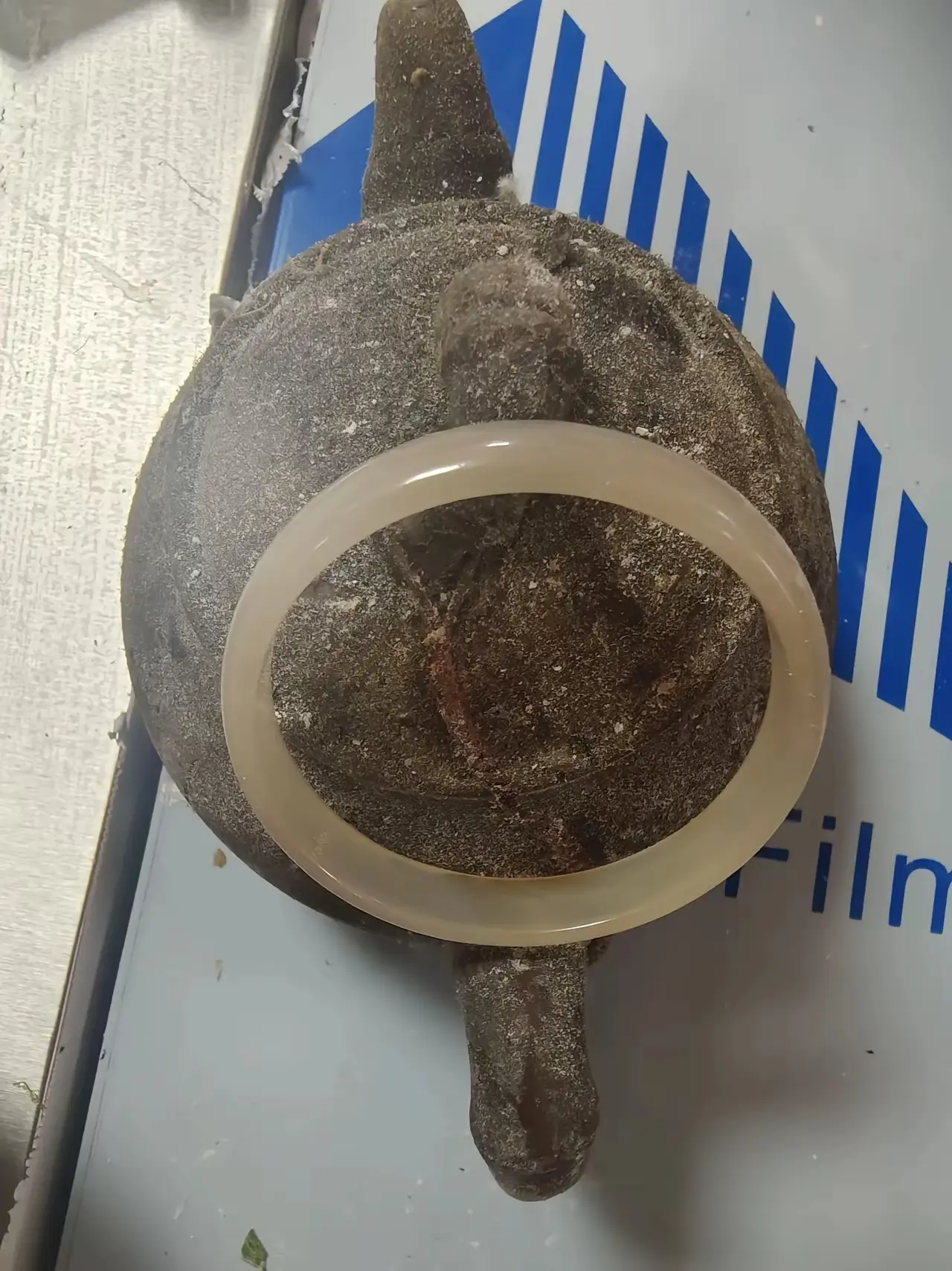 帮助主家倒腾地下室发现的，万能的网友，有没有识货的？有没有收藏价值呀？