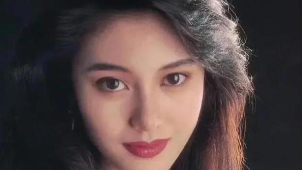 54岁李嘉欣露面！发福明显，颜值下滑，女神也不敌岁月