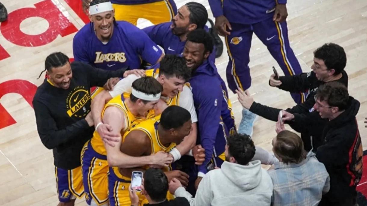 老詹看得开！一语点醒球迷