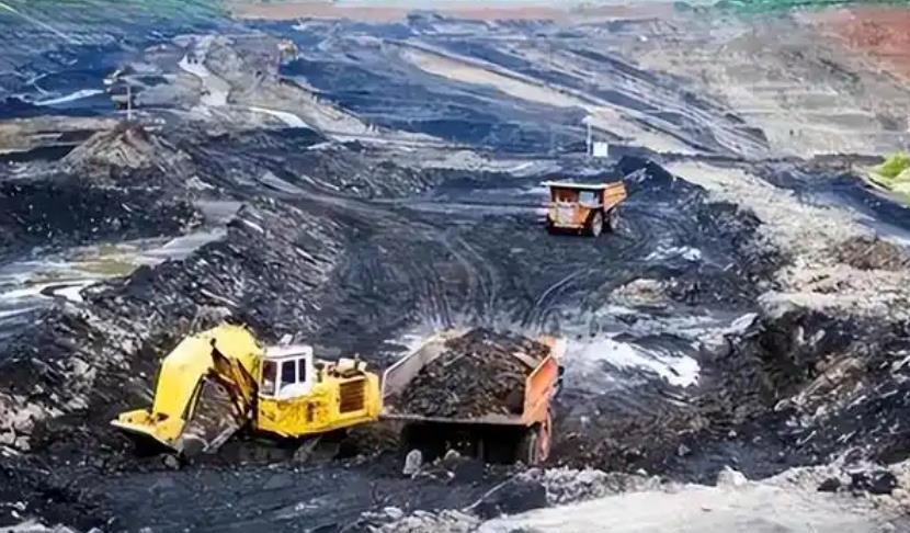 韩国企业在哈萨克斯坦建设的稀土加工厂，去年投资30亿美元建立起了这个庞然的工厂。