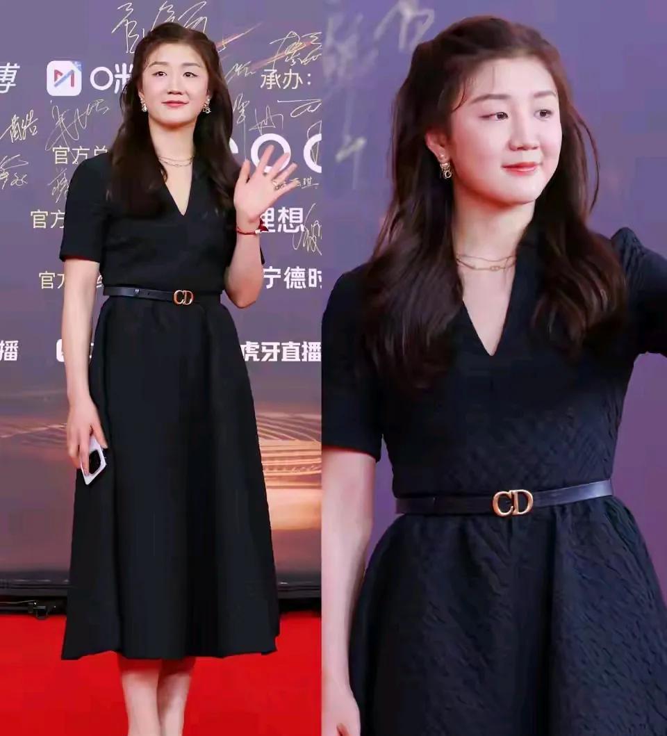 你们觉得那个打球的陈梦还会参加比赛吗？
最近发现没有，在网上陈梦的照片可是最多了