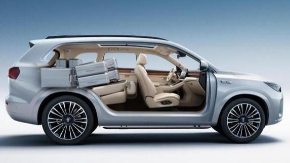 智驾、安全领先同级，问界新M7成为“顾家之选”