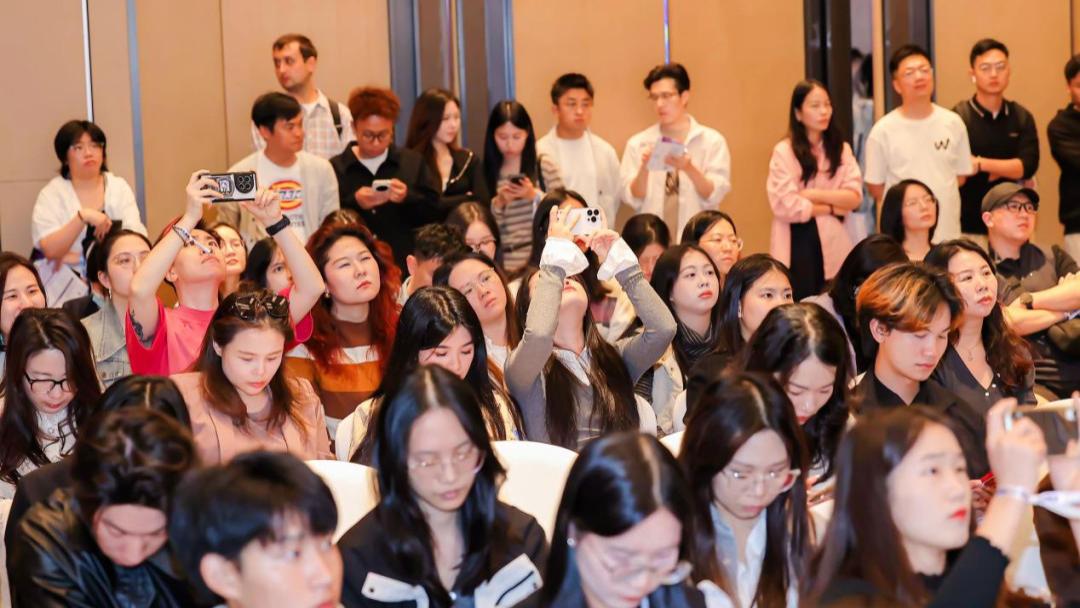 穿越迷雾，决胜蓝海：如何破解全球移动应用增长新棋局？丨大咖分享