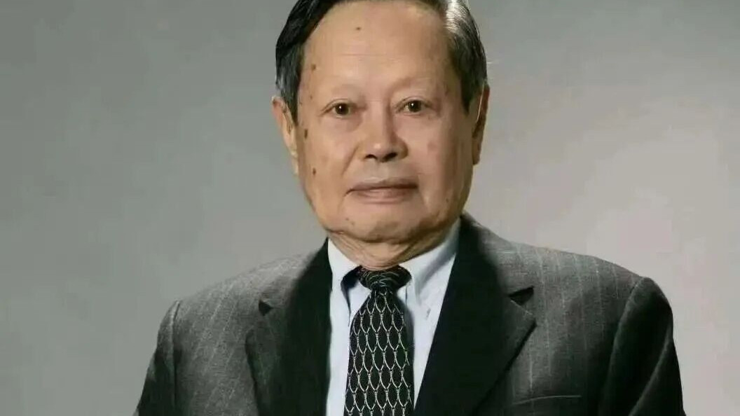 杨振宁因病逝世，享年103岁，4岁识字，35岁获诺贝尔奖，两任妻子三个孩子，为国贡献一生