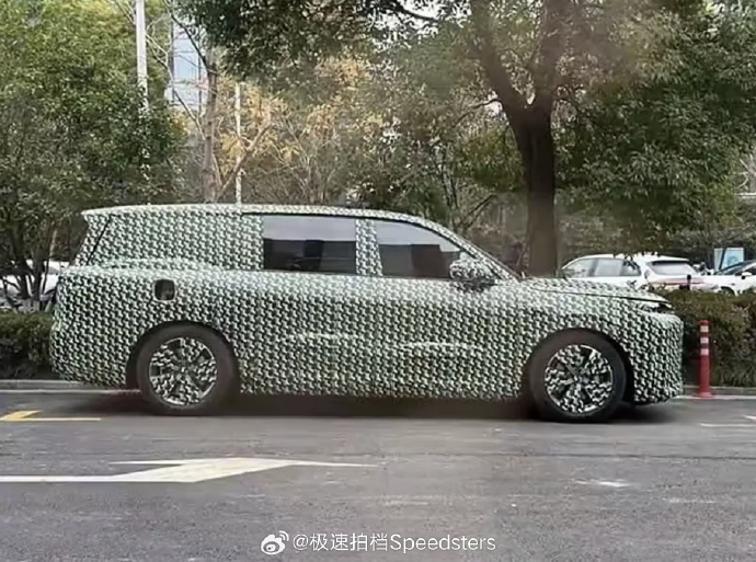 史上最便宜全尺寸SUV？零跑再曝猛料