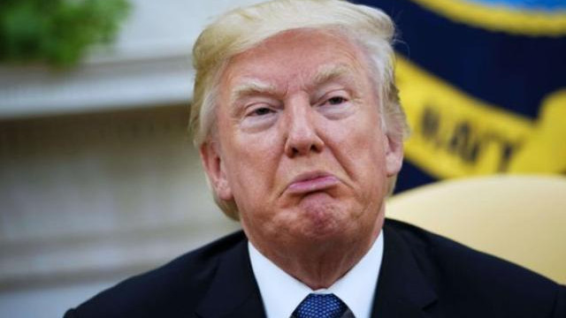 特朗普刚说不准报复，伊朗最强导弹射向以色列，哈梅内伊作出选择