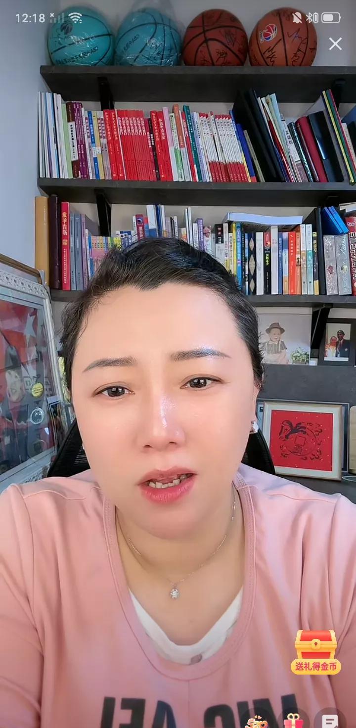 前中国女篮名将马增玉点评新一届男篮集训队：球员能力水平与黄金一代相比差距巨大。