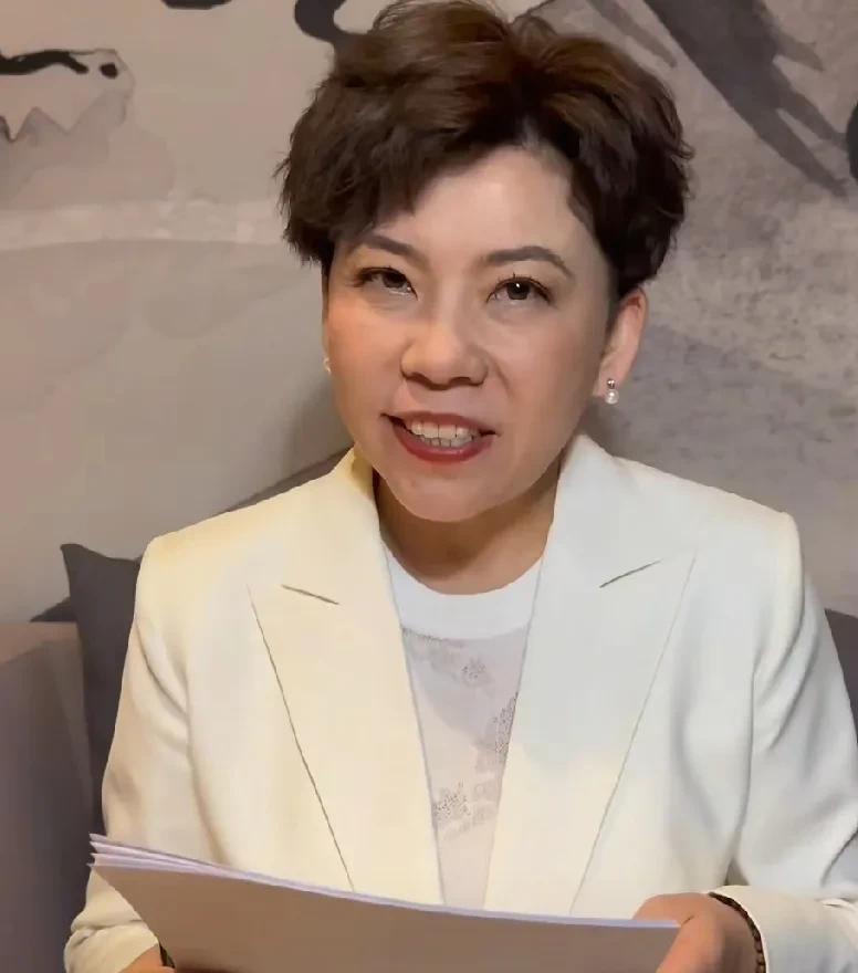 邓亚萍对孙颖莎“世界杯”的表现给予高度肯定!
邓亚萍说:孙颖莎的比赛展现了超一流
