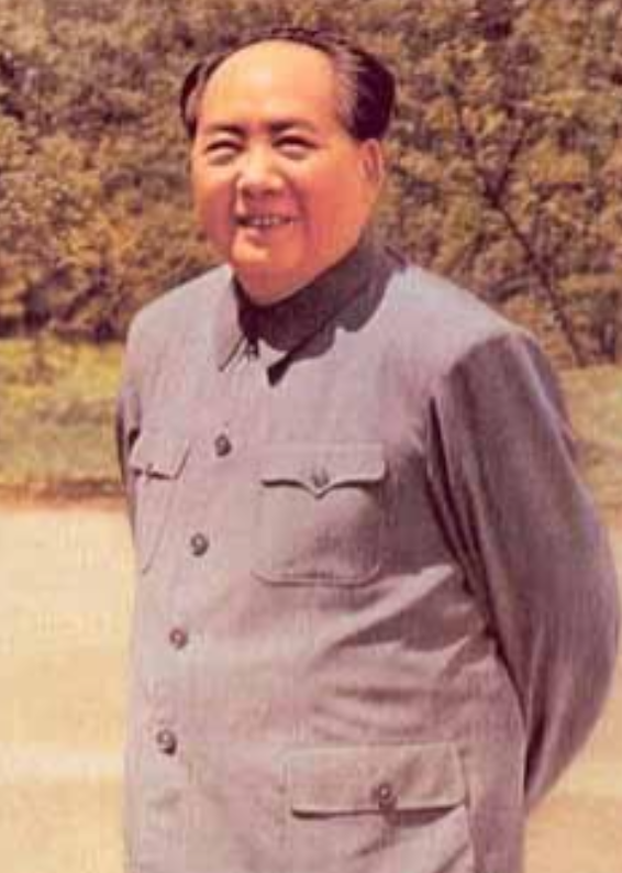 1933年，毛主席躲进了一个农妇家，没想到敌人搜查到农妇家时，农妇却说：“军爷，