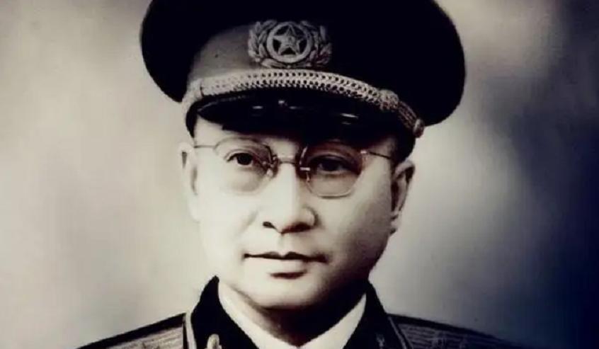 45年七大会后，陈赓与何廷一开玩笑过头了，周总理听到后不高兴
“1945年8月的