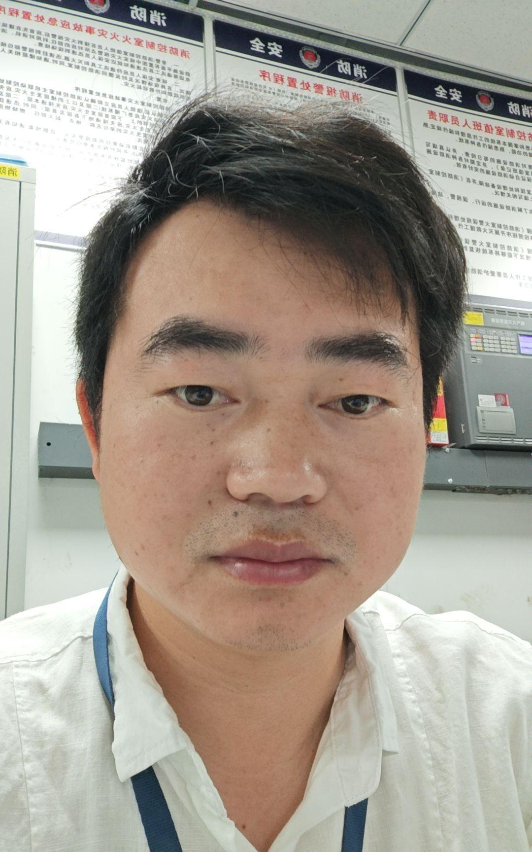 我直播的时候讲过学佛人要自谦，自谦的基础是自信，何为自信，自己相信自己本具自性叫
