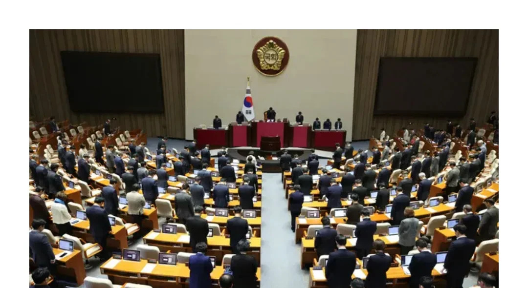 韩国国会通过马恩赫法官任命决议











到底发生了什么？韩国国会竟
