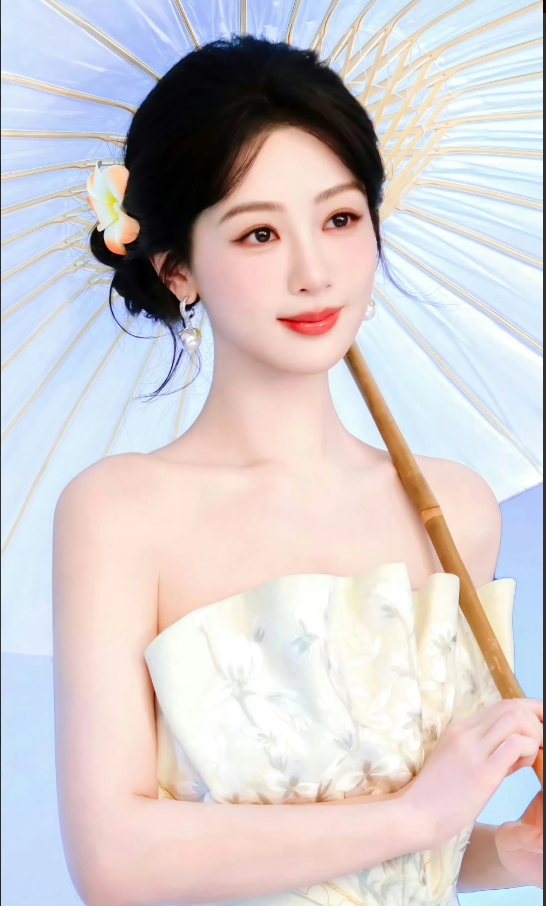 杨紫最新的照片，你们觉得美吗？