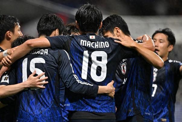 遗憾，国足本来有机会！日本6-0狂胜印尼说明4个事实：
1、所谓荷兰二队是扯淡，