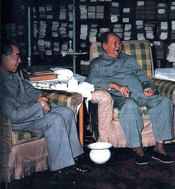 1974年8月10日经毛主席批准，医疗小组对周总理做第二次手术治疗。
8月9日，
