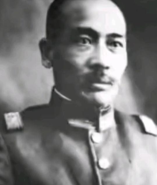 公元1638年，满清军队杀死了明朝一品大员家中47口，这位一品大员临终前发誓：后