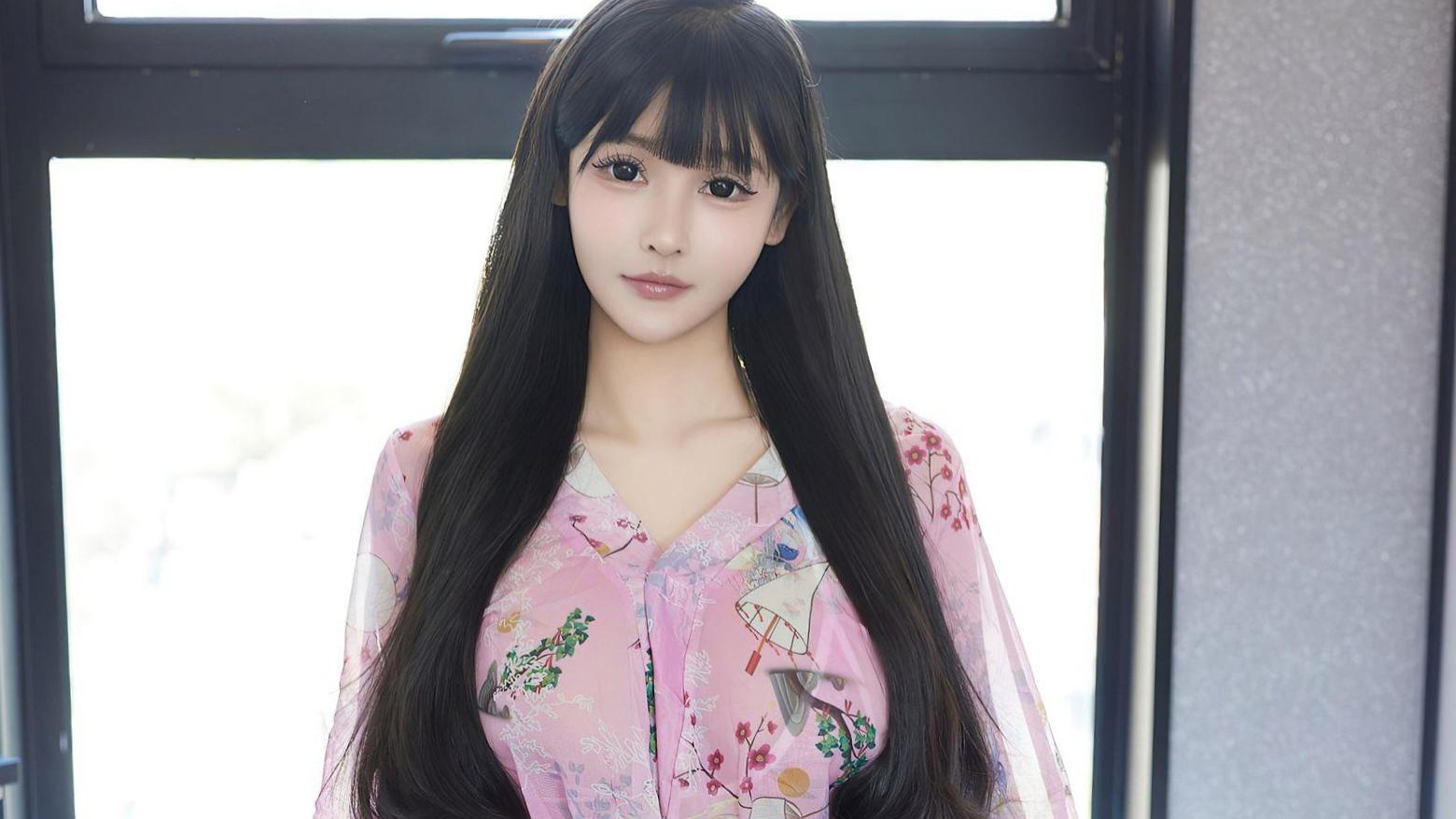 美腿玉足浴室诱惑性感美女