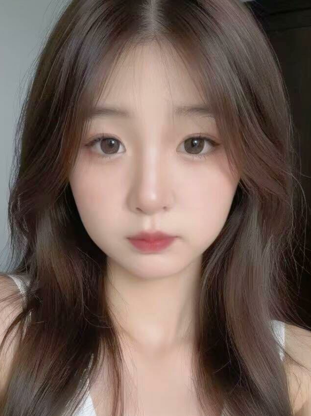 妻子去度假，她闺蜜让我涂防晒霜够不到背。