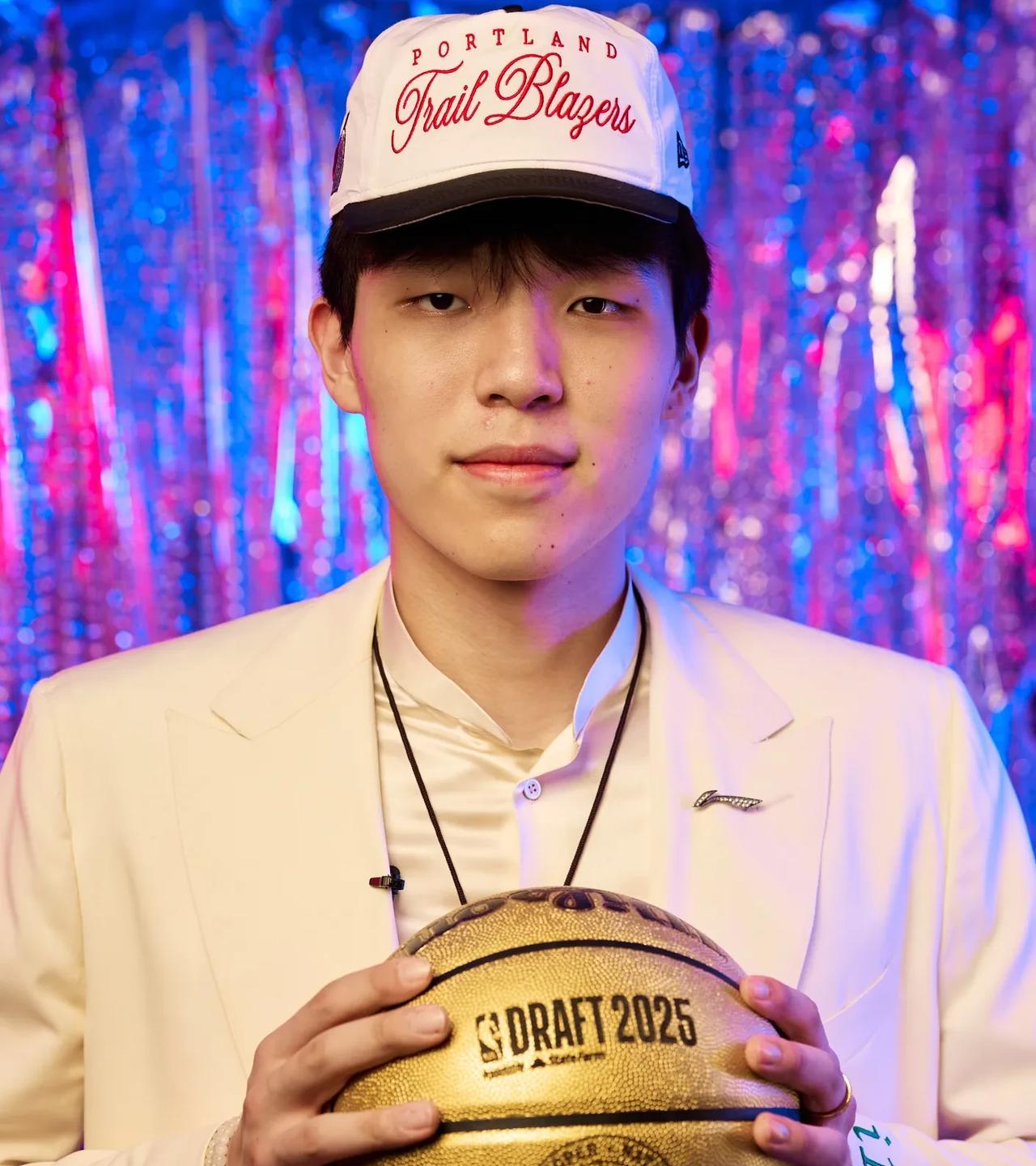 有梦想终究了不起，当初谁能想象杨瀚森会被NBA选中？
上赛季CBA联赛结束后，杨