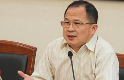 胡伟亲美弃俄言论引争议











胡伟的言论简直让人难以置信！他竟然