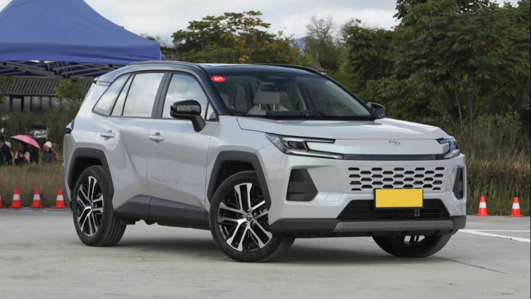 全球销量第一的车换代，售16.98万起，试驾体验丰田全新威兰达