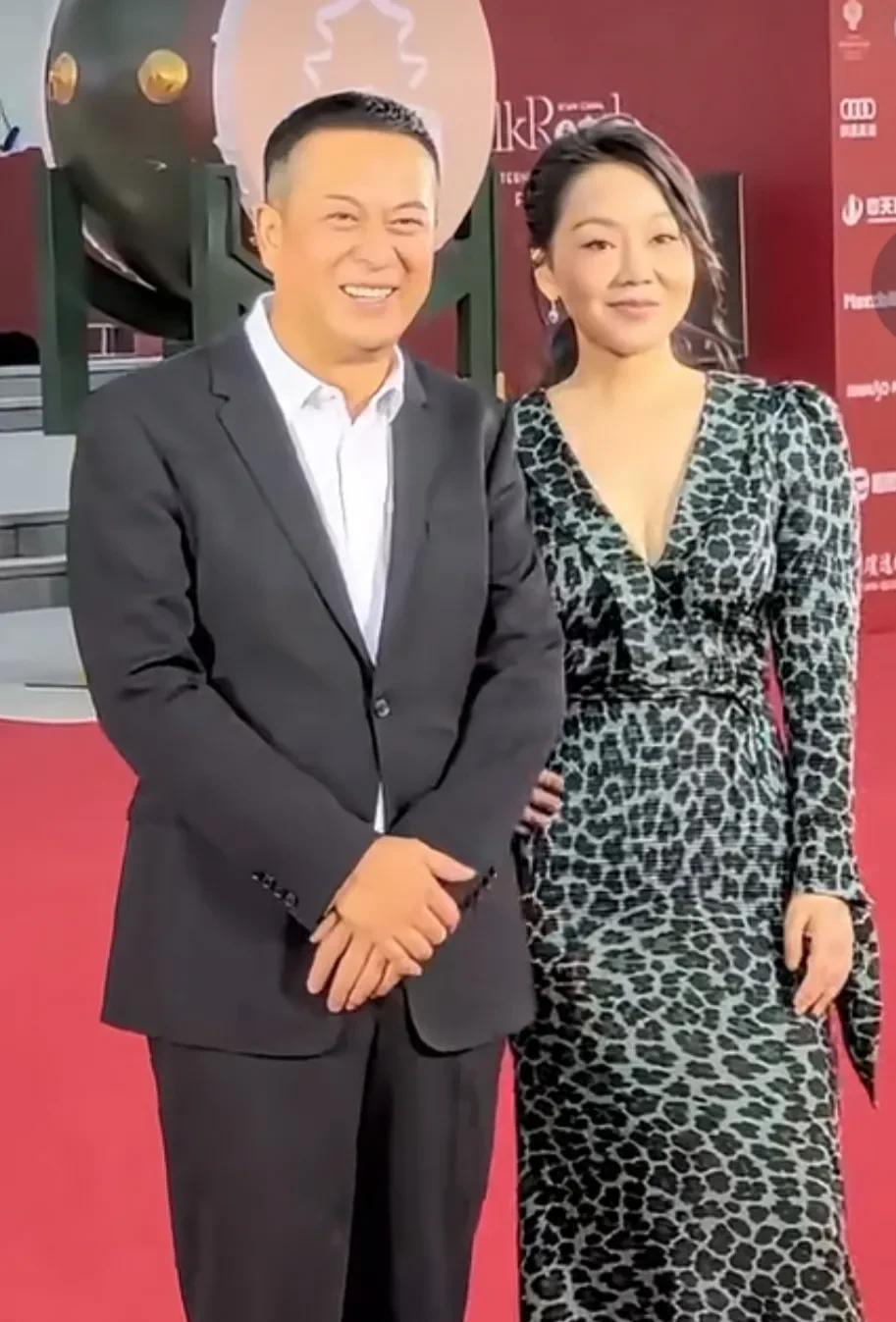 发现没有？西安走出来的的影视演员，有一个共同点就是，演不了文人。因为他们身上天然