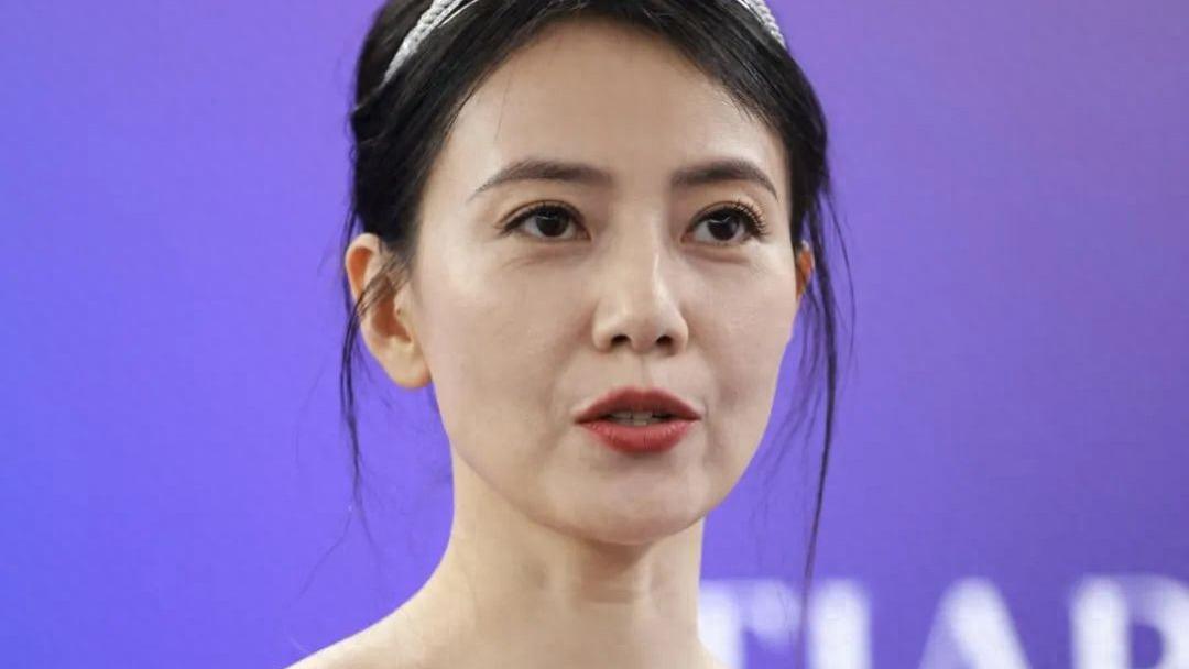 高圆圆公主造型亮相 眼角皱纹虽遭质疑 但这状态再战10年肯定没问题