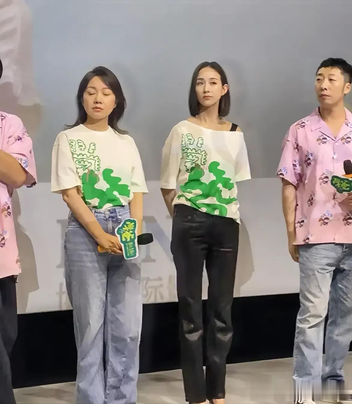 天啦！闫妮怎么会胖成这样了？脸比旁边的张钧甯胖一大圈，看起来很壮的样子。 印象中