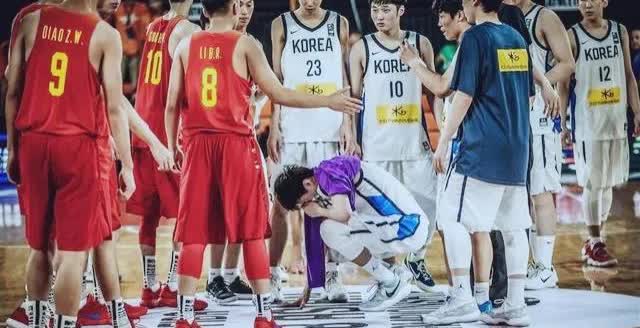中国男篮淘汰了韩国，3个让人万万想不到的事发生了，郭士强成了最大的赢家！
 
