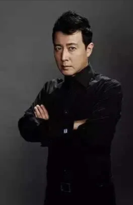 演员于洋的家庭成员


妻子

• 杨静：原名德勒格尔玛，蒙古族演员，新中国第一