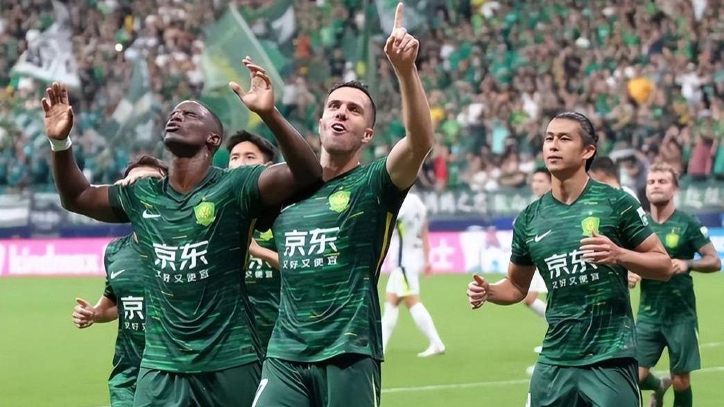 就在昨晚国安0-2，申花3-3泰山，海港4-2，中超最新积分榜来了！