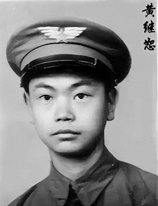 1958年，志愿军撤军前，黄继光弟弟当逃兵被抓回，他含泪承认：黄继光是我哥。
1