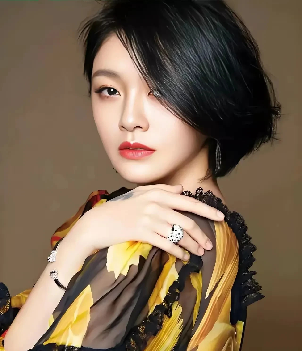汪小菲大曲线恩怨











这故事简直比电视剧还精彩！大曲线和张颖颖
