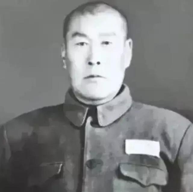 1938年，游击大队长甄凤山一听老婆和女儿被日队长抓了，怒火冲天：跟我玩阴的，我