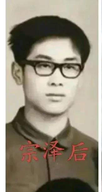宗泽后网络上爆对宗馥莉的不满，这场官司后这对叔侄是不能够愉快地相处了。就是不知他