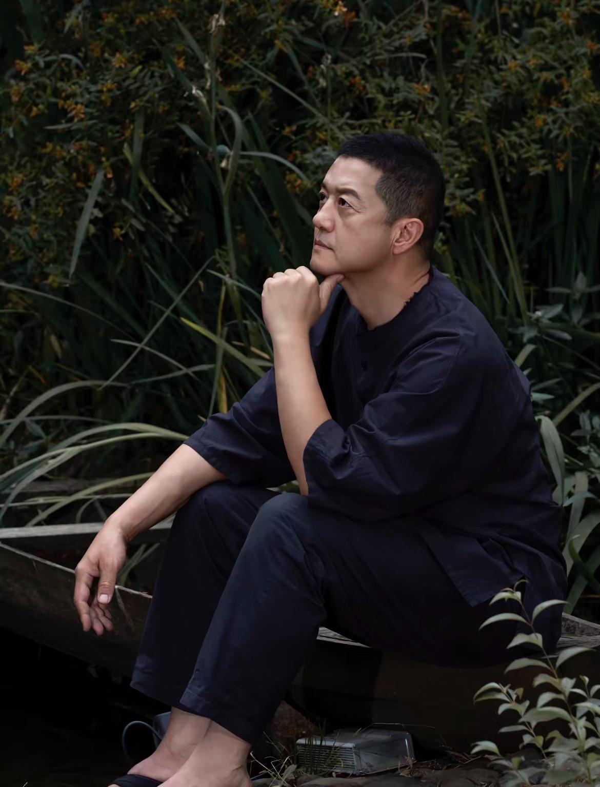 别骂李亚鹏了
他是真在救孩子
06年他和王菲砸了100万成立嫣然天使基金，救助了
