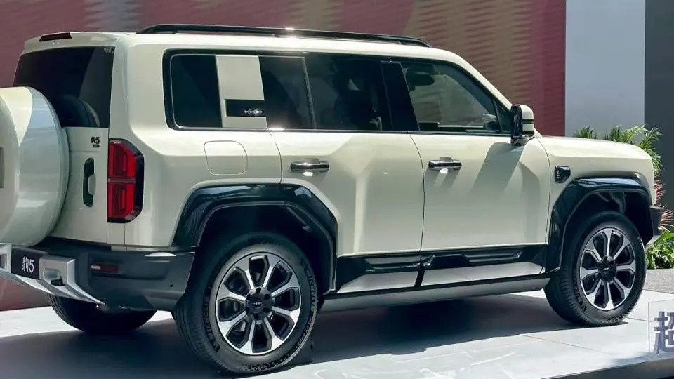 硬核科技打造越野新标杆！豹5/豹8的双王炸，让燃油越野车慌了！