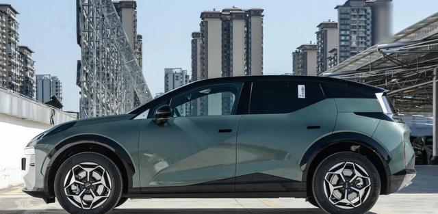 吉利又出爆款？13.5万起，全系雅马哈音响，配零重力座椅，带劲不