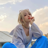 田间的小妞